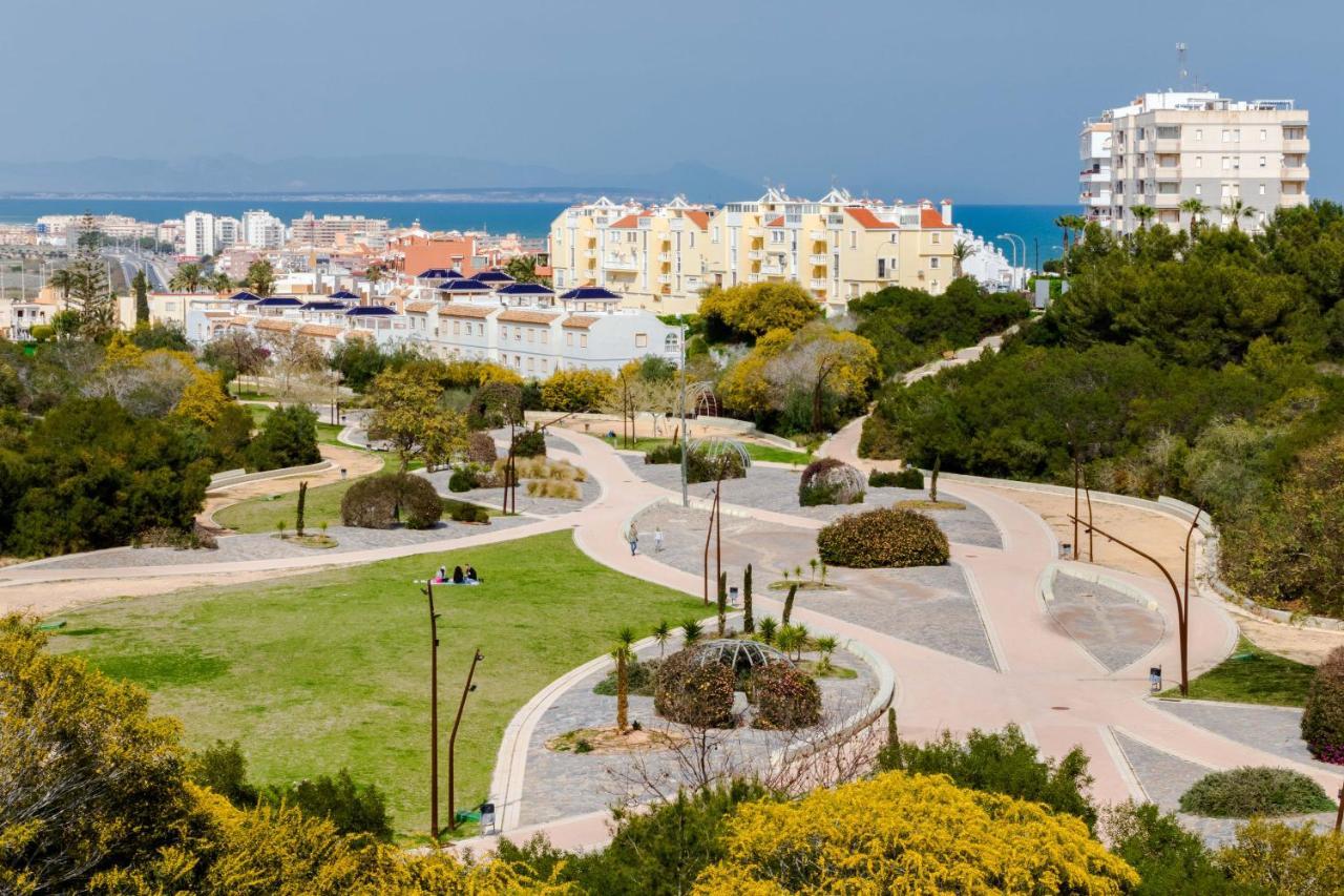 Nice House With Tennis Court,Sports And Playground Torrevieja Bagian luar foto